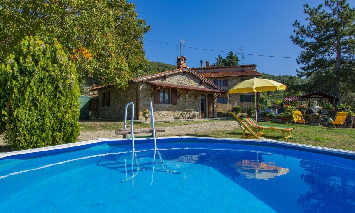 Dicomano House | Stunning private villa for 5 guests with private pool, WIFI, hot tub, TV, patio and pets allowed