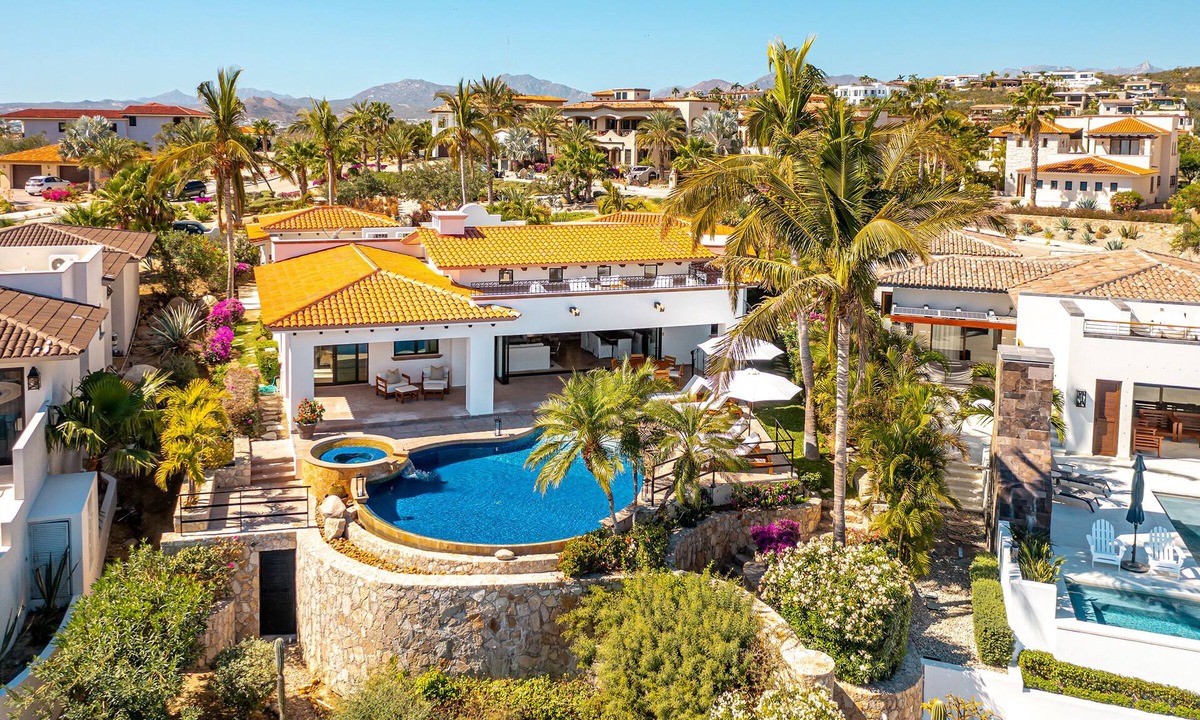 San Jose del Cabo House | Stunning villa perched above the Sea of Cortez and Puerto Los Cabos Golf Course