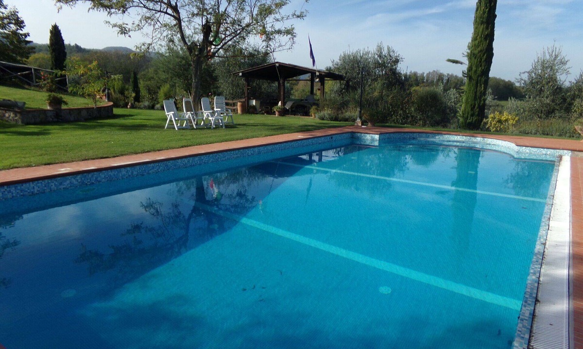 Cavriglia House | Stunning villa for 6 people with A/C, WIFI, private pool, TV, patio and pets allowed