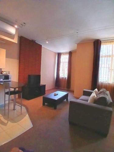 Downtown Johannesburg Apartment | Stylish - 1 Bedroom at Mapungubwe Hotel Apartments