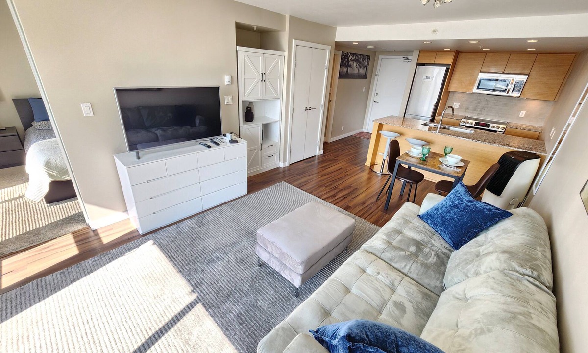 Central Lonsdale Condo | Stylish 1BR w/View + Parking | Central Lonsdale | Quick Downtown Access