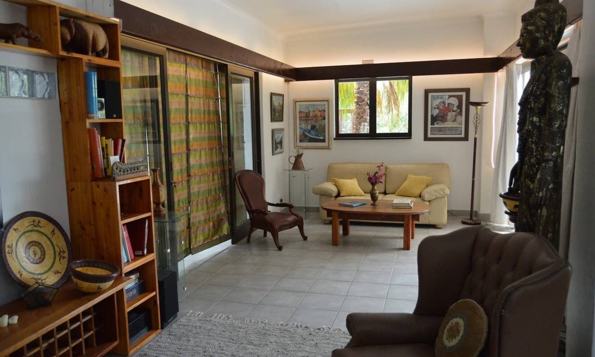 Trawal Villa | Stylish & luxurious villa in Stellenbosch.