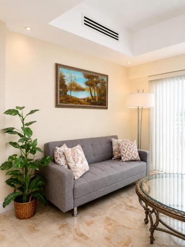 Port of Spain Apartment | Stylish One Bedroom Condo