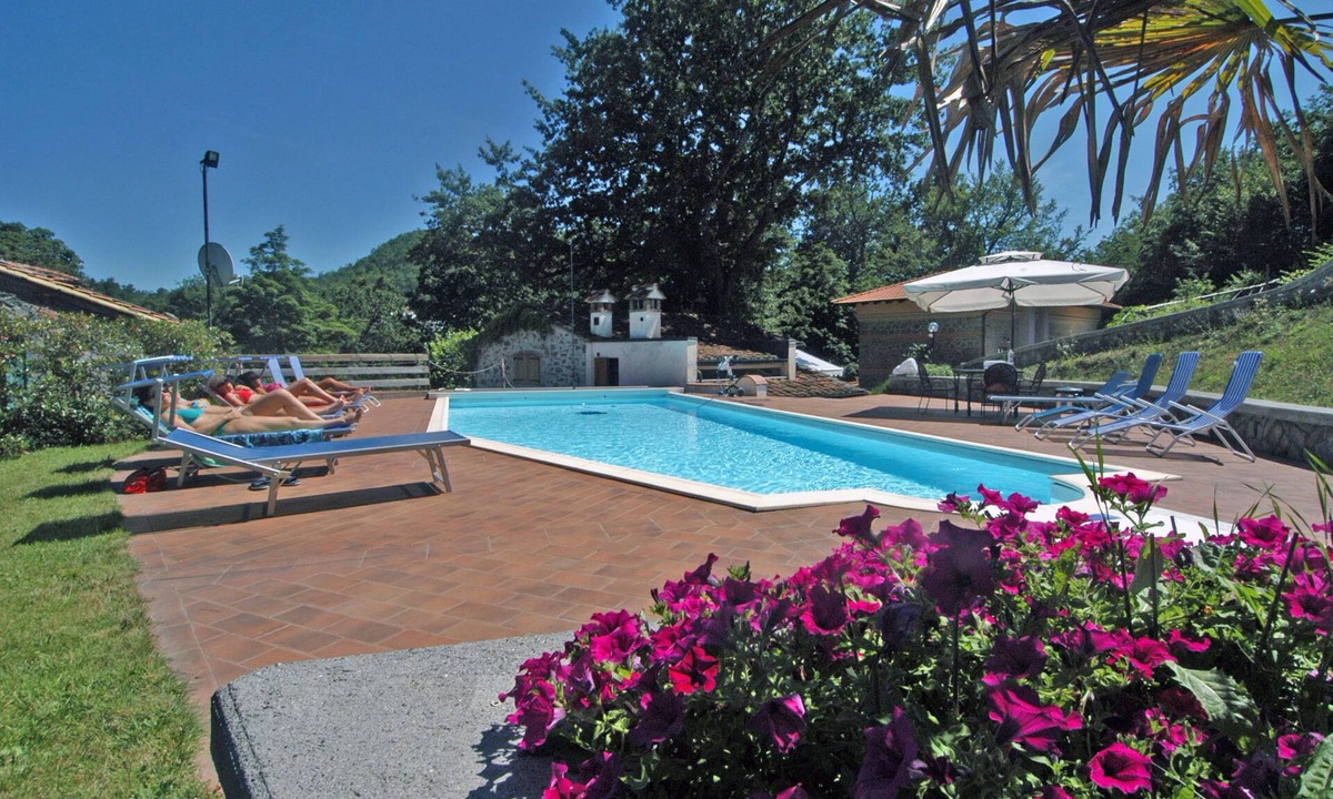 Saturnana Villa | Stylish Villa (6 or 8 bedrooms) with Private Pool, 40 minutes from Florence