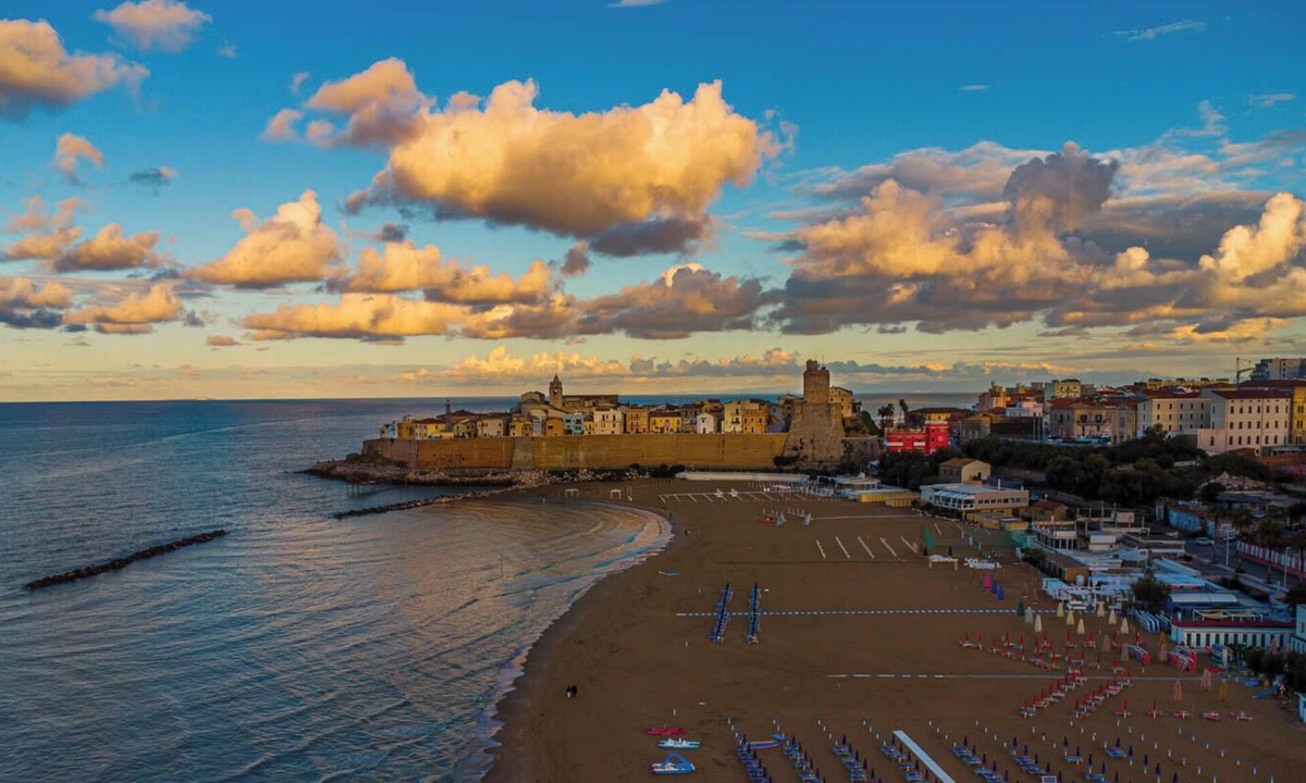 Termoli House | Suebi Central - Deluxe Rooms & Family Suites