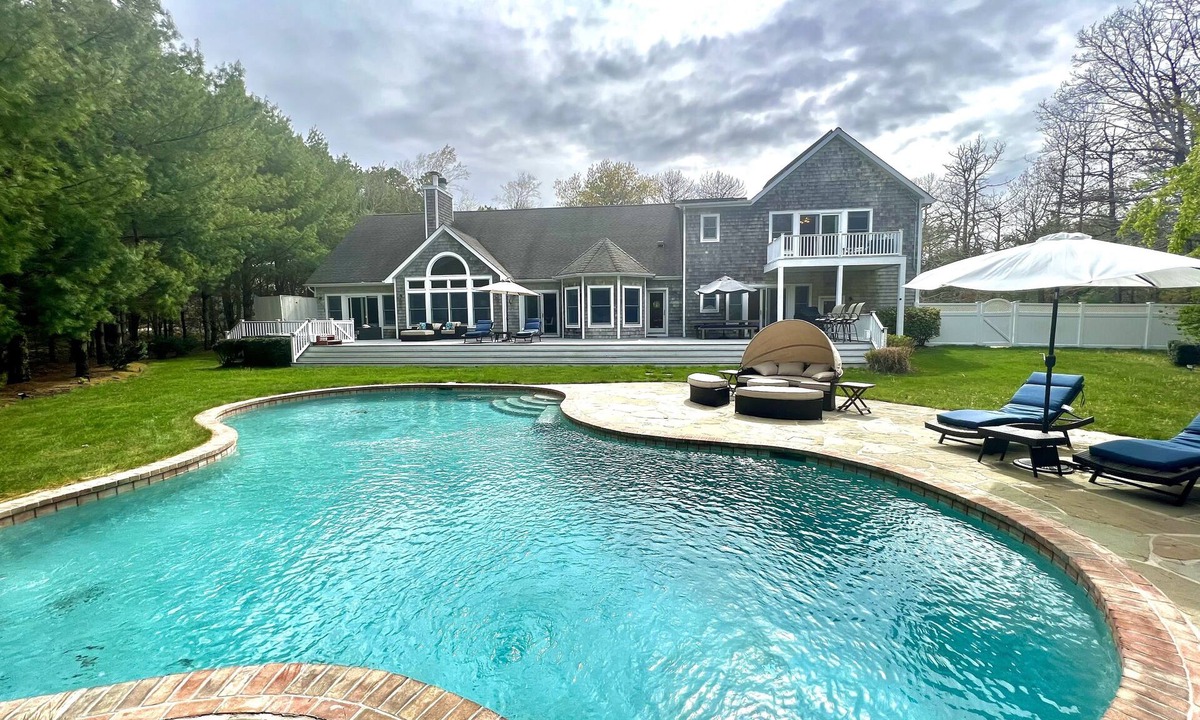East Hampton House | Summer East Hampton Retreat- Heated Pool, Tennis, Hot Tub