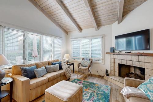 East Beach House | Sunny's Santa Barbara Beach House