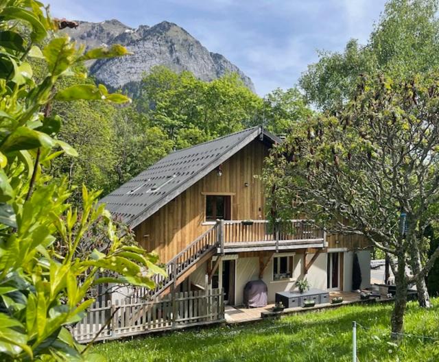 Montmin Apartment | Superbe T3 neuf en bord de rivière près d'Annecy