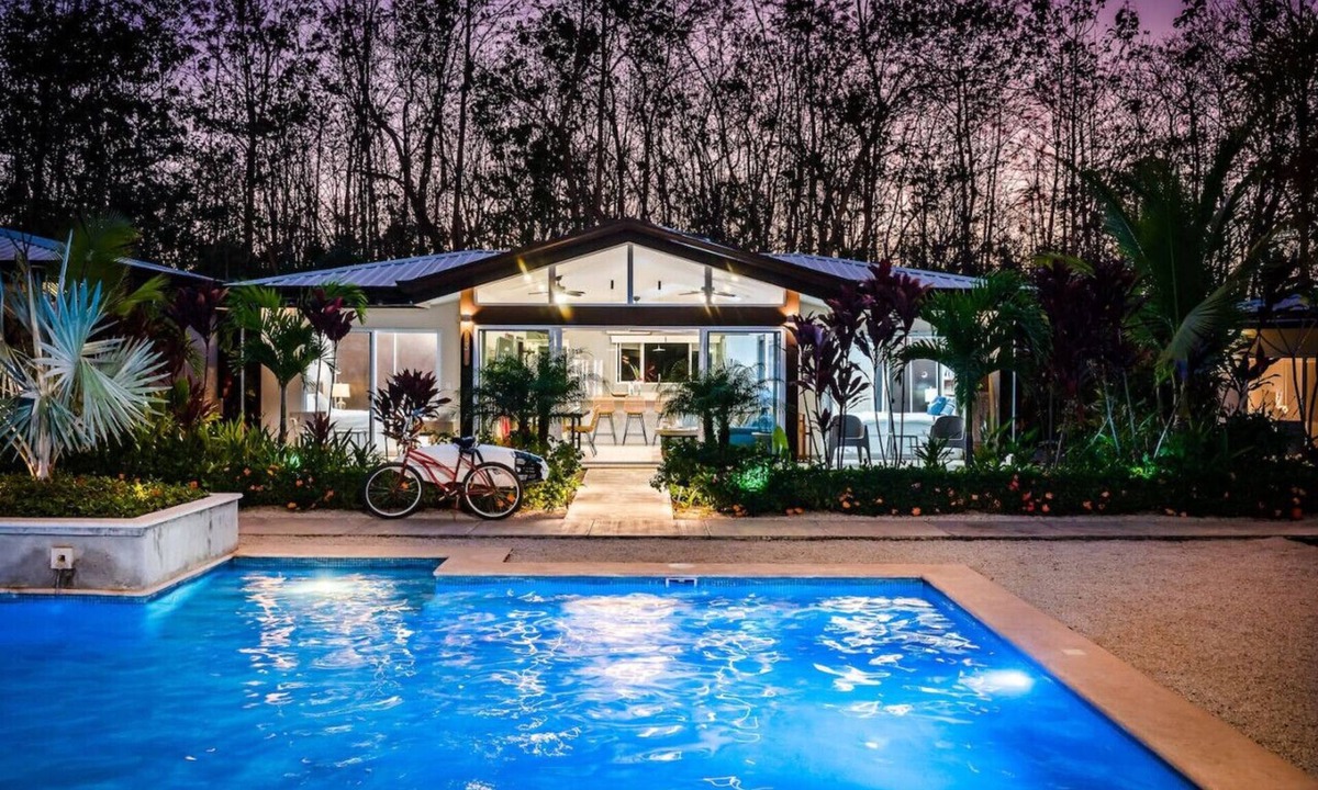 Avellanas Beach House | Surfer`s Heaven - Modern, new home, close to beach