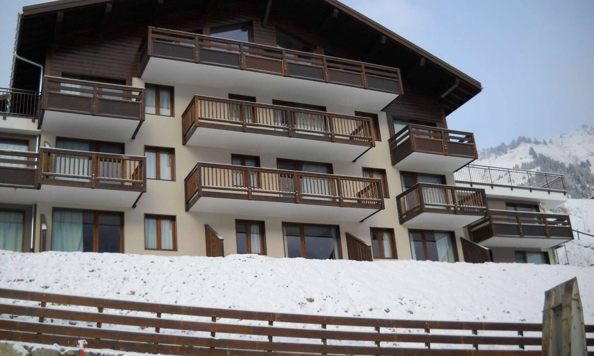 Hauteluce Apartment | T2 Apartment in Hauteluce, 4 ppl, pool, parking, WiFi
