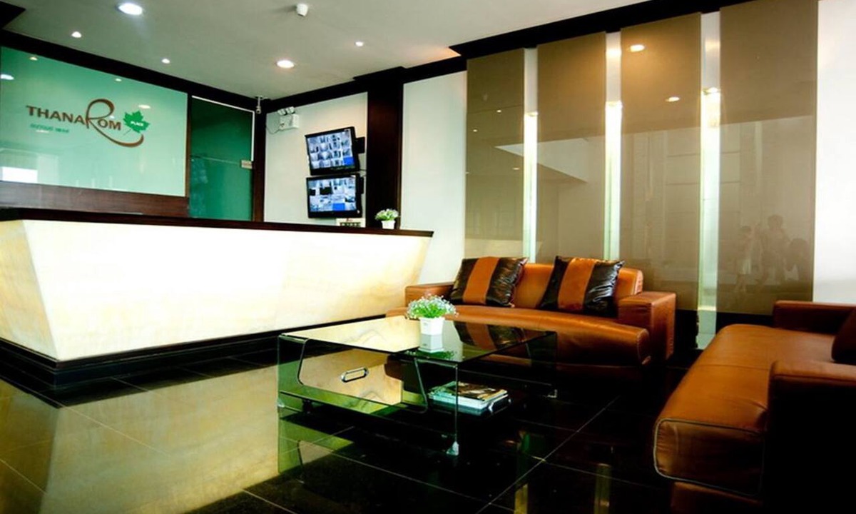 Phan Thong Hotel | Thanarom Place