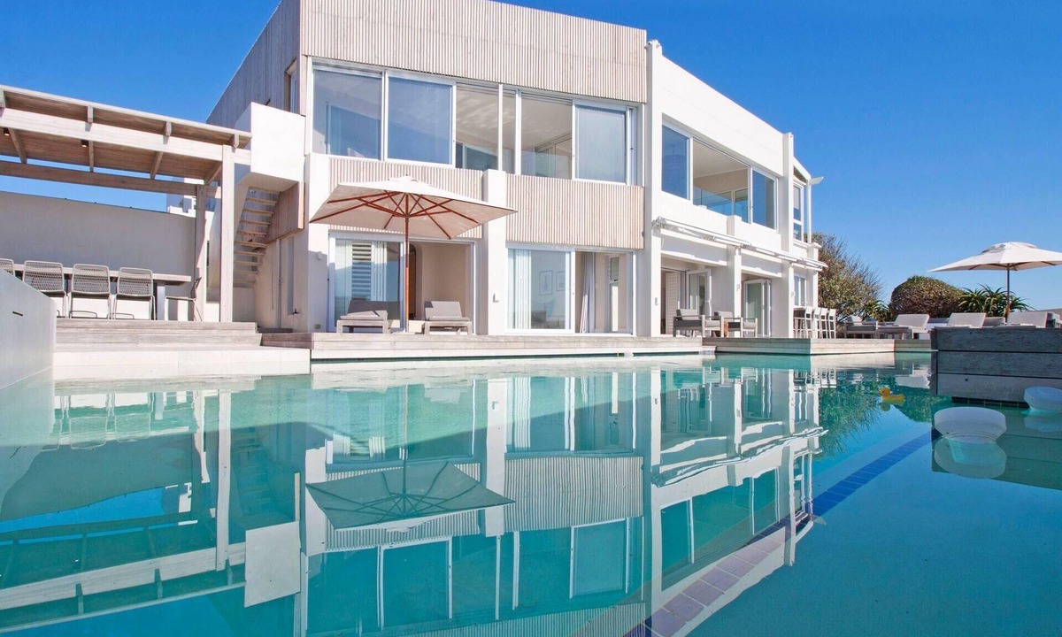 Kommetjie House | The Bay House - Luxury Coastal Living in Kommetjie