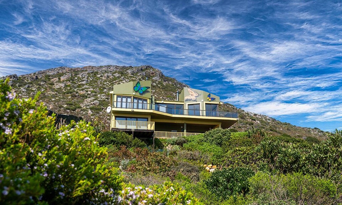 Pringle Bay Cabin | The Butterfly Villa - Both Suites Together