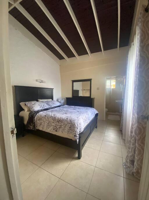 Mandeville Apartment | The cool breeze