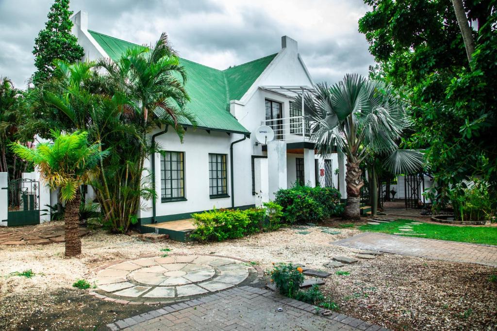 Rustenburg House | The Cottage
