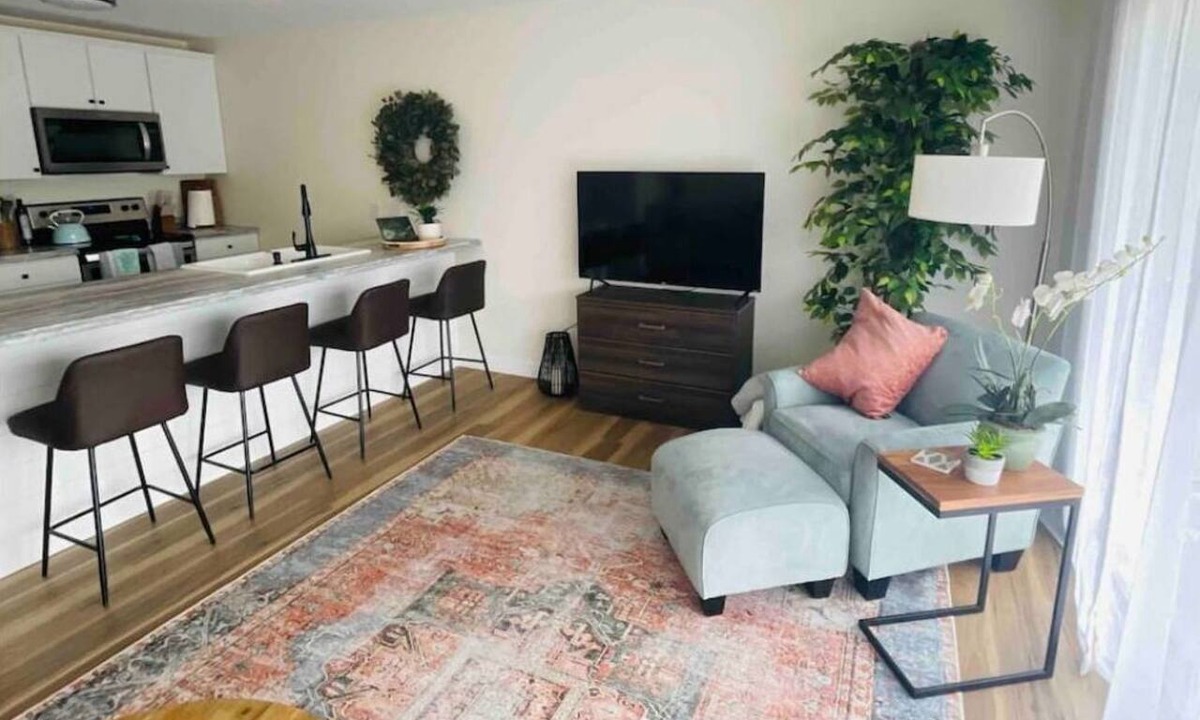 Lake of the Ozarks Condo | The Getaway! Heated Pool, Lake Views, Fishing & minutes from Dining & Nightlife.