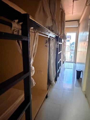 Talat Yot Hostel | The Green Bean Hostel Khaosan