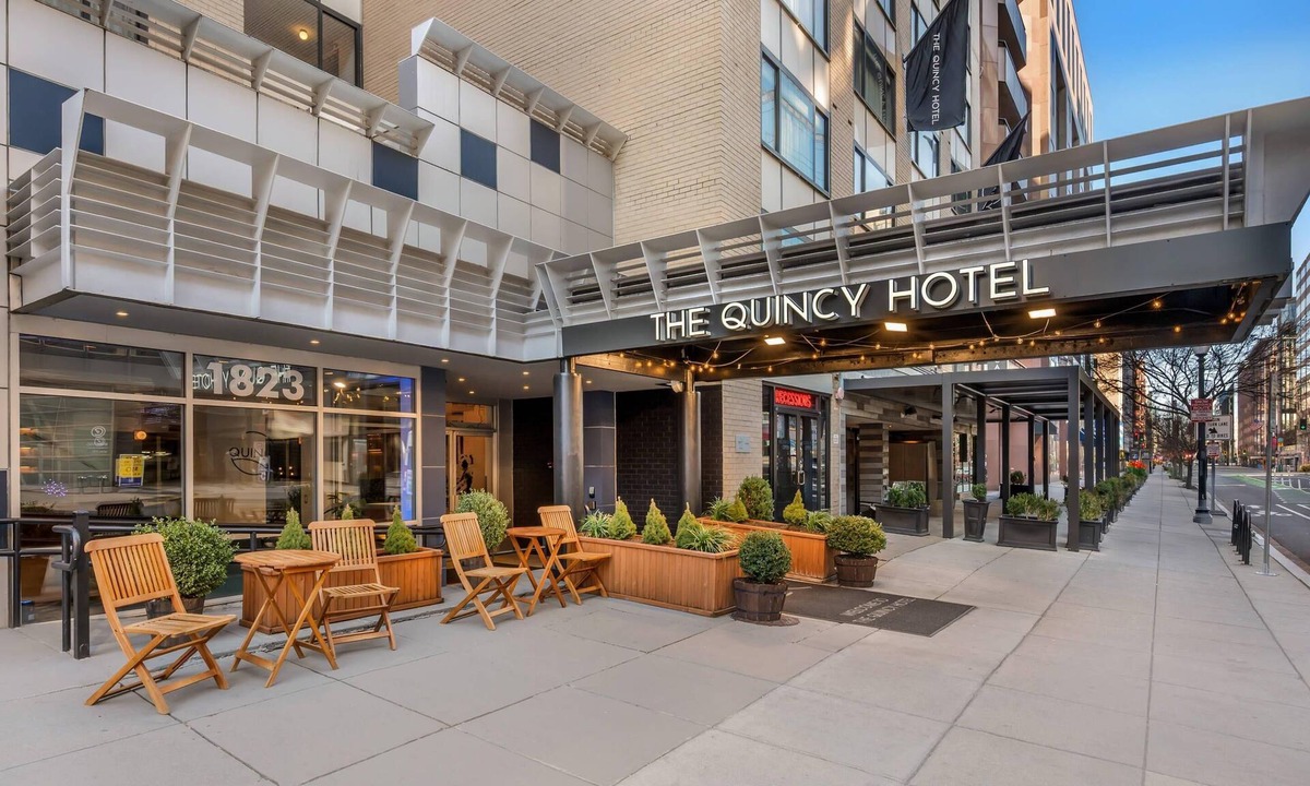 Connecticut Ave - K Street Hotel | The Quincy, an Ascend Collection Hotel