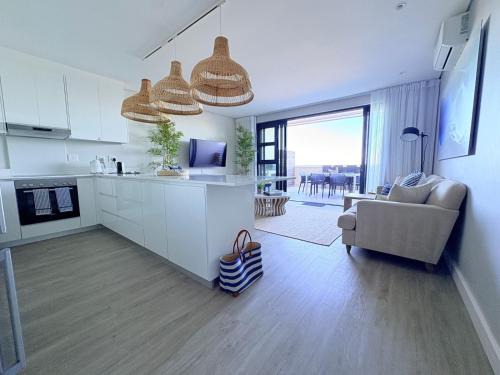 Hermanus City-Centre Apartment | The View - Kalliste Ocean Front Stays