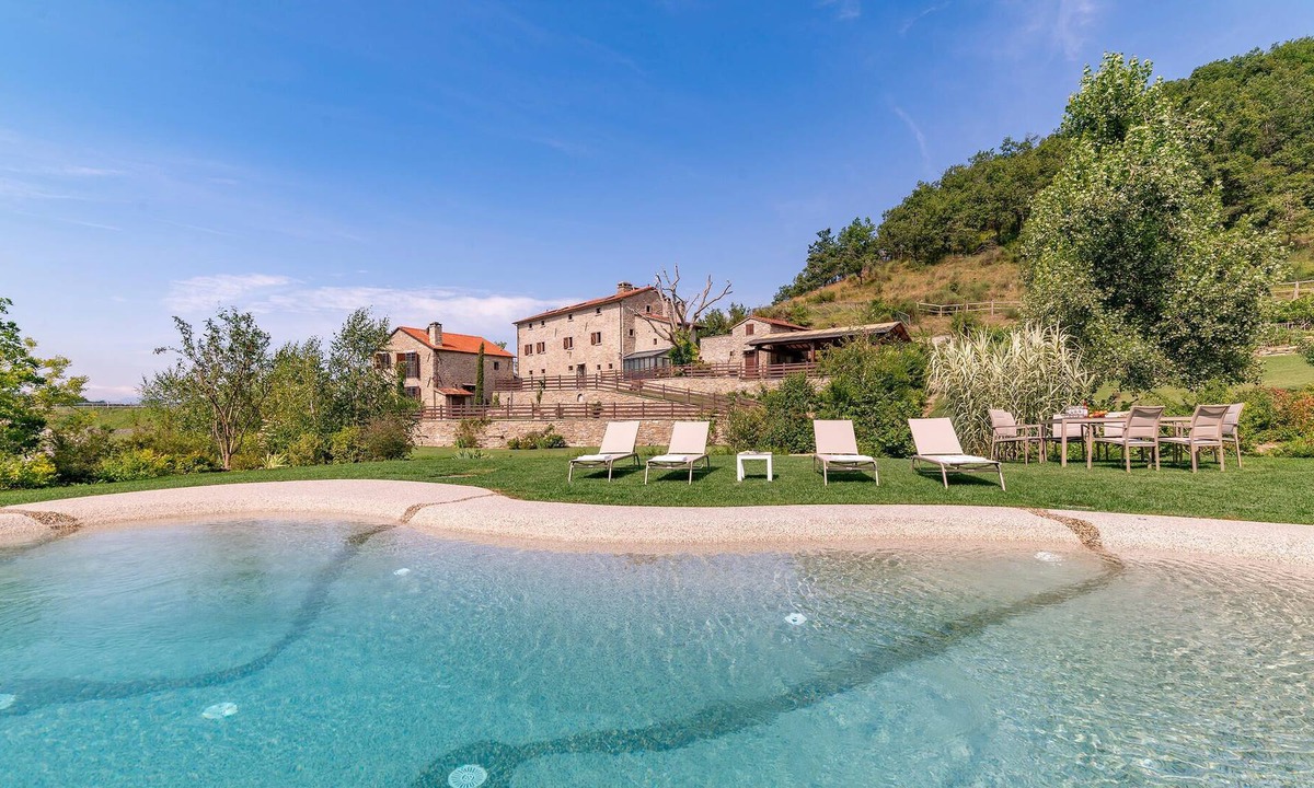 Firenzuola House | Torre delle Rose is a wonderful vacation villa created by the careful renovation of a farmhouse in a