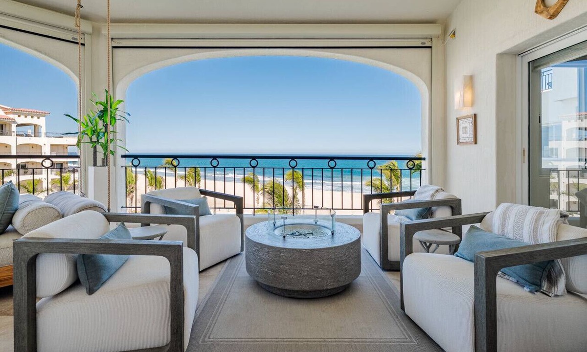 Zona Hotelera Condo | Tortuga Bay 2 BR Condo 180-degree Ocean View