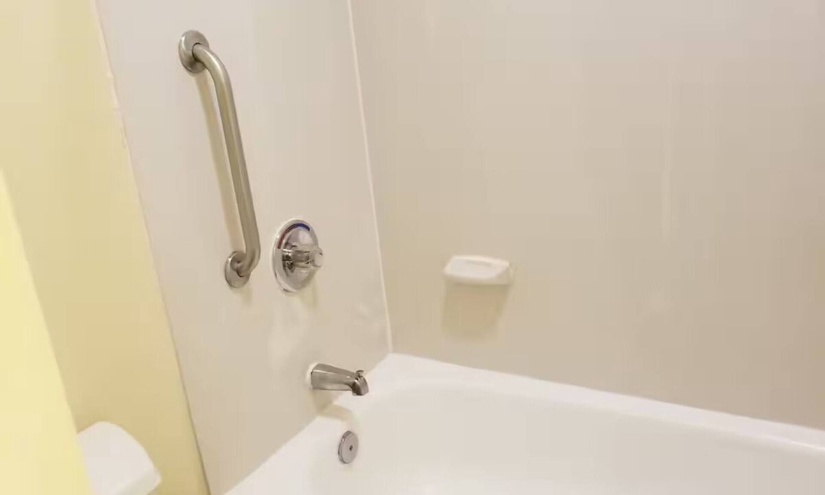 Lansing Hotel | Townhouse Lansing Near Calumet City I-94/I-80