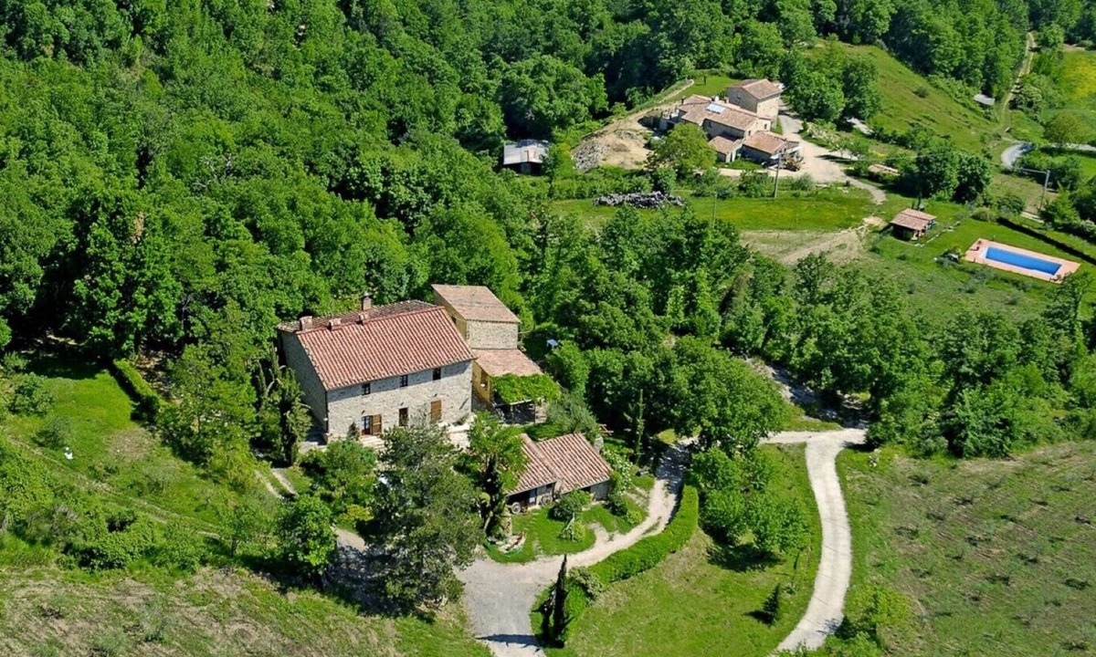 Castelnuovo di Val di Cecina Apartment | Traditional Tuscan apartment in a cozy vacation farmhouse.