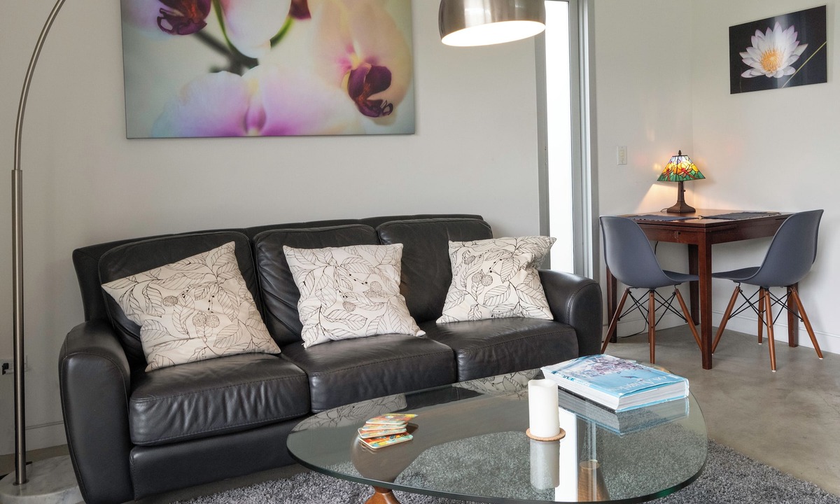 Venice Cottage | TRANQUIL AND CONTEMPORARY SECLUDED GUEST HOUSE, VENICE CA