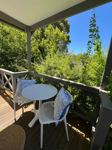 Gooseberry Hill Apartment | Tranquil Garden Cottage Retreat - Gooseberry Hill