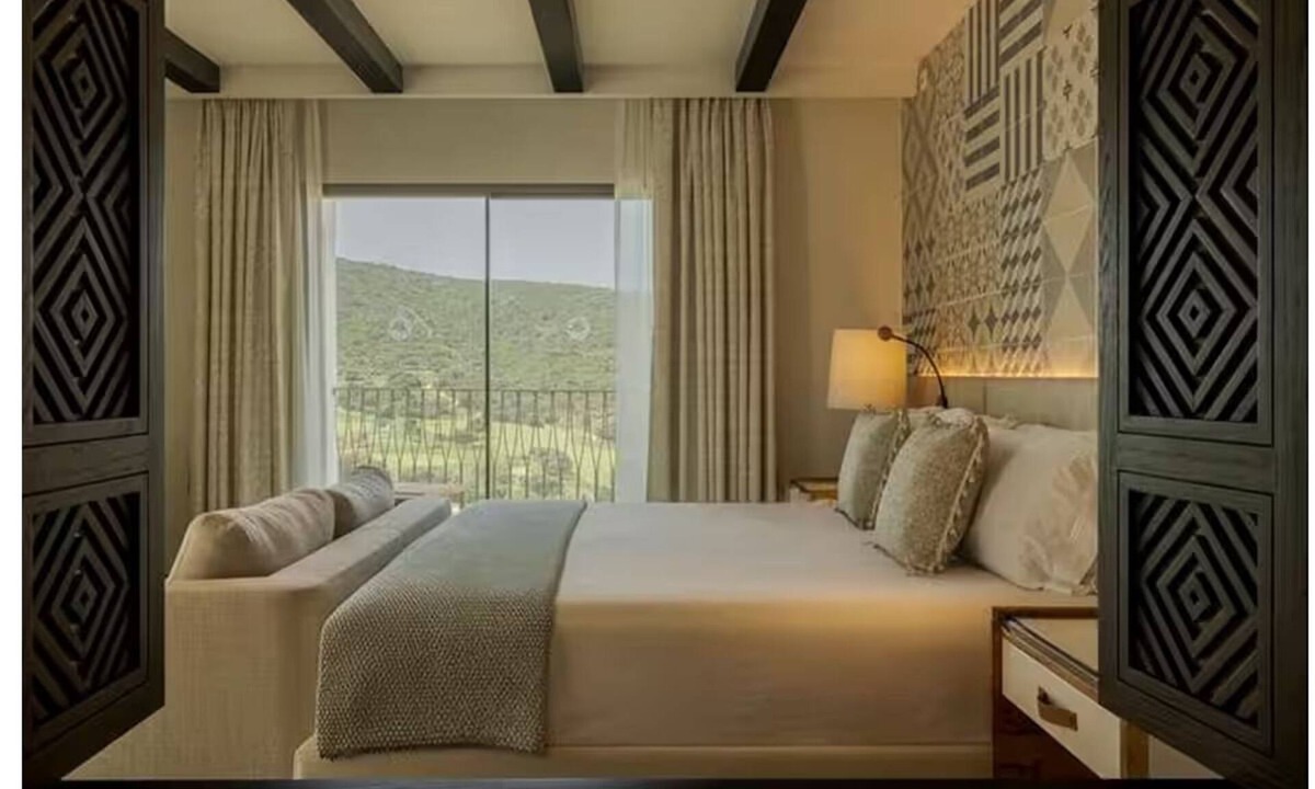 Tor Hotel | Tranquil Hillside Suite | Perfect for Recharging at Viceroy Ombria Algarve