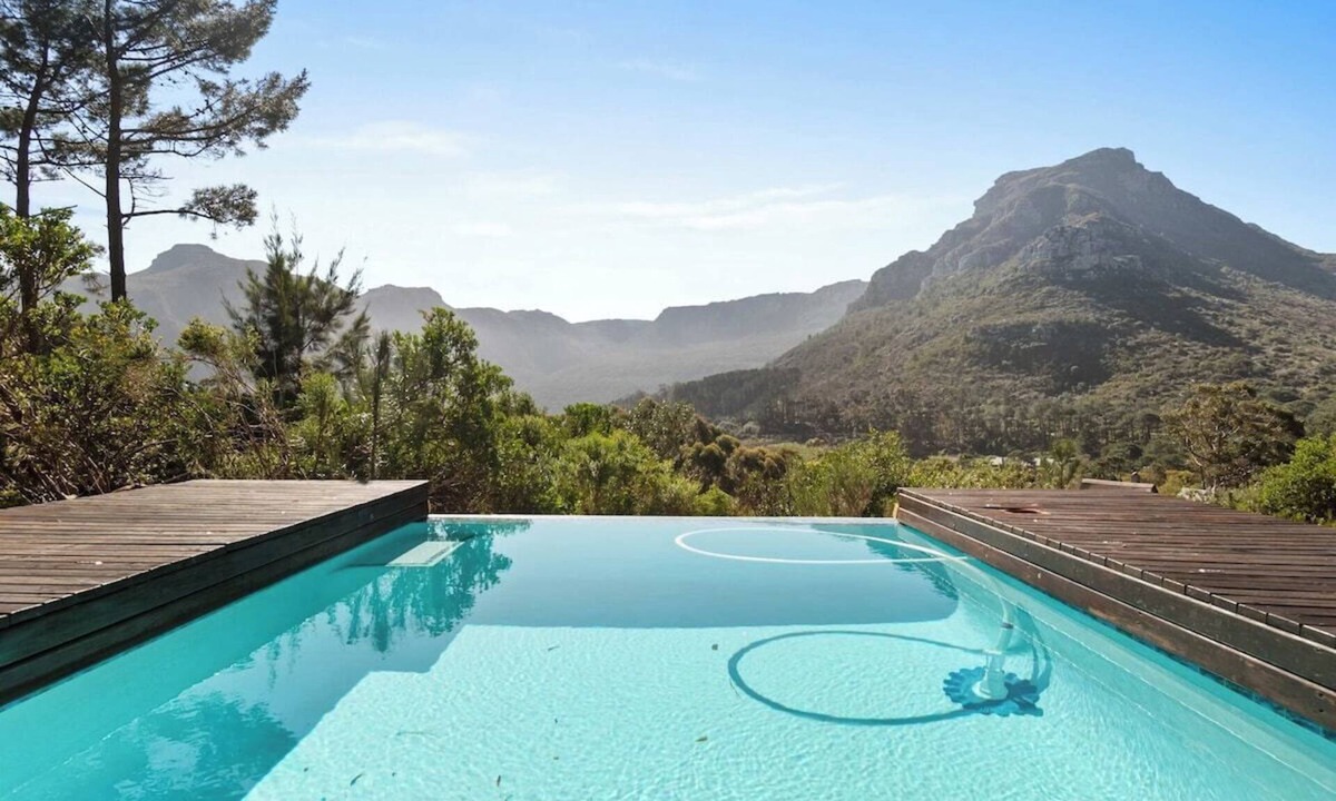 Constantia House | Tranquil Mountain Retreat with Pool & Hot Tub