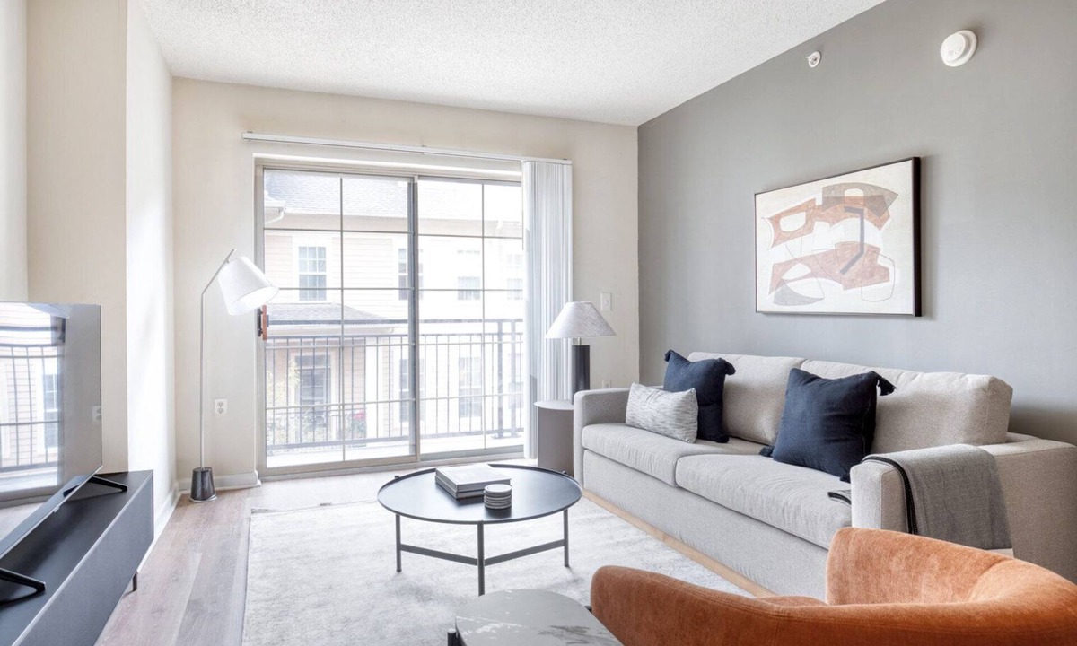 North Bethesda Apartment | Trendy North Bethesda 2BR w/W/D, Pool & Gym, nr Metro, by Blueground