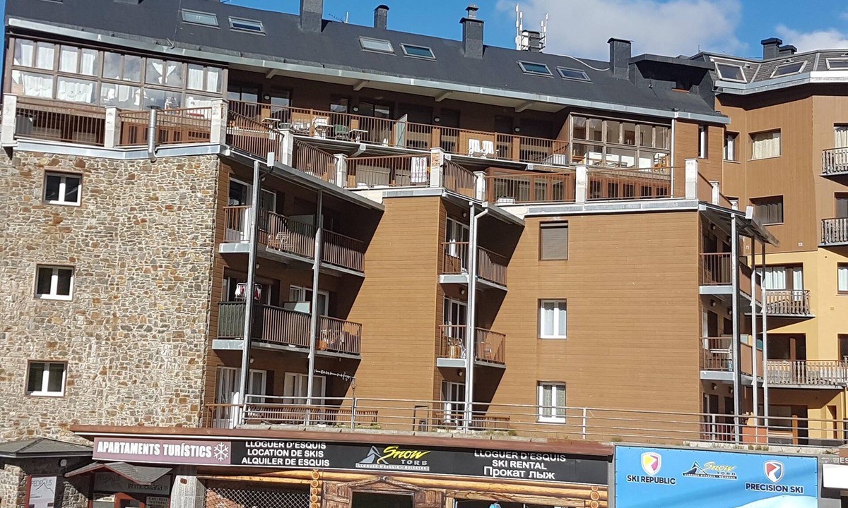 Pas de la Casa Apartment | TRES ESTRELLES 43 -estudi 4 pers-terrassa-piste Pas de la Casa -005990