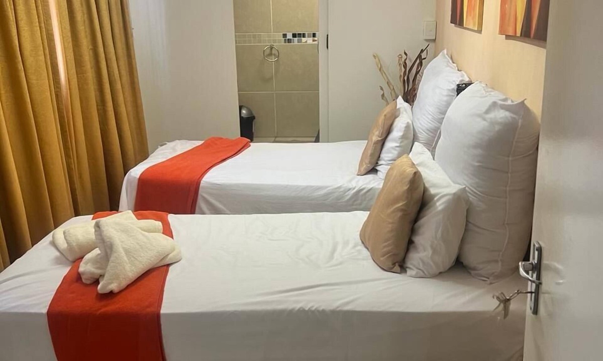 Bezuidenhout Valley House | Triple T guest house