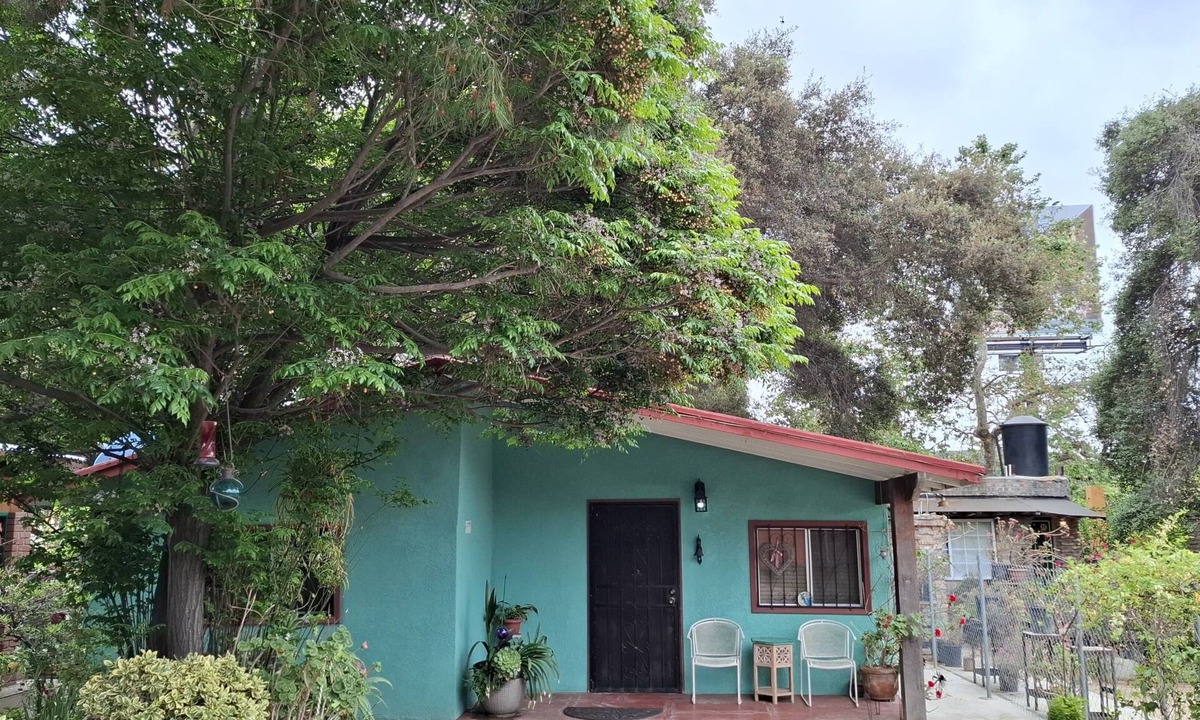 San Antonio de las Minas Cabin | Turquoise country house in San Antonio de las Minas BC