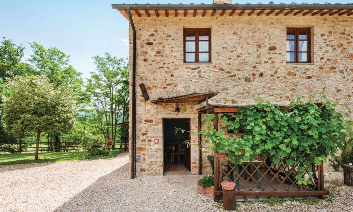 Casole d'Elsa Apartment | Tuscan Escape for Families