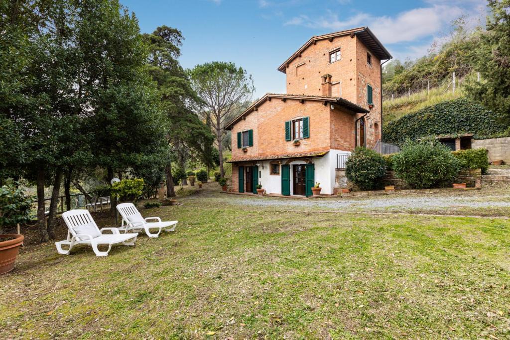 Palaia Villa | Tuscany Holiday Concierge-Podere Torre degli Ulivi