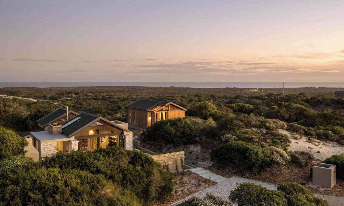 Gansbaai Cabin | Two Luxury Cabins in Private Beach and Fynbos Estate