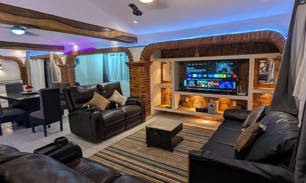 Emiliano Zapata Apartment | Unique Location Spacious Apartment