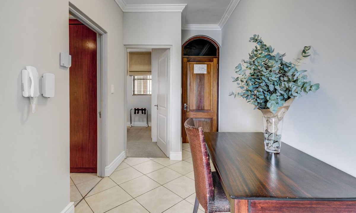 Stellenbosch Central Apartment | UniqueStay Oudehoek 1 Bedroom Apartment