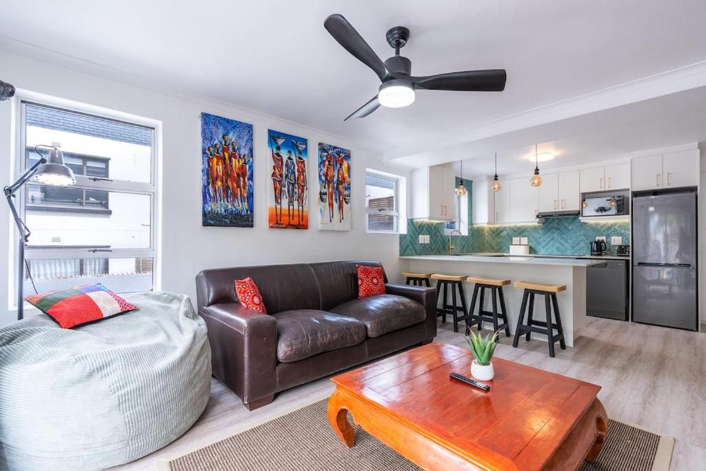 Cape Town City Centre Apartment | Upper East Side, Pool, Parking Book Now!