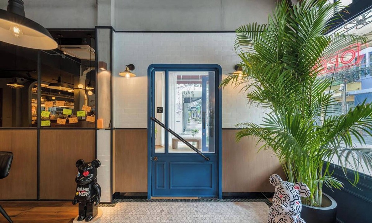 Phra Nakhon Hotel | Upstairs at Ton Ton
