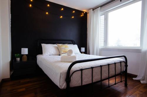 Ionview House | Urban Social Retreat - Game Room, Gym, TTC