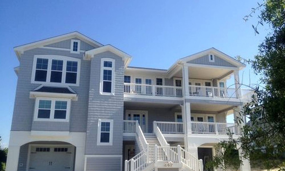 Holden Beach House | Vacation Rental for Families with Access to Pool and Tennis Courts in Holden Beach, North Carolina