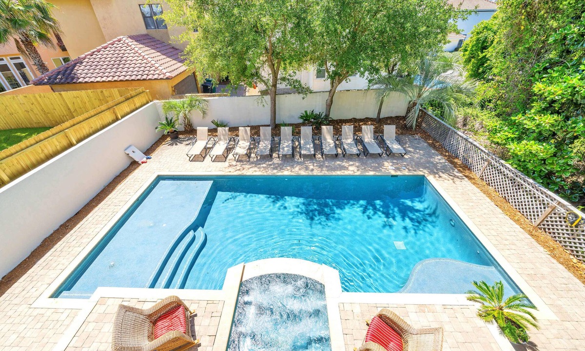 Frangista Beach House | Venetian Palace | Frangista Beach Meditteranean Home | Paws Welcome + Short Walk to the Beach!