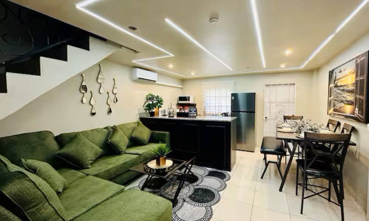Gulf View House | Very Safe Clean Comfortable, Excellent Location Renovated Townhouse San Fernando