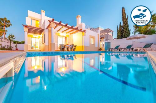 Castelo Villa | Villa Azzurra - com piscina e ping pong em Albufeira
