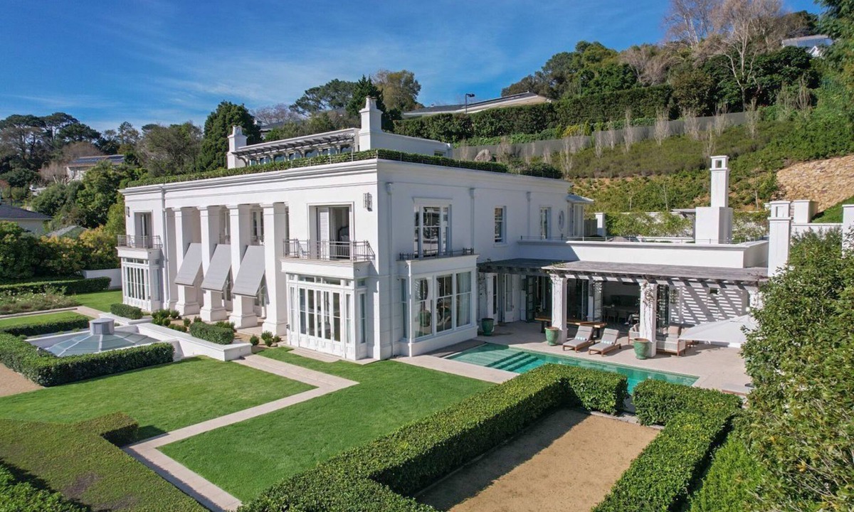 Bishopscourt Villa | Villa Canterbury - Six Bedroom Villa, Sleeps 12