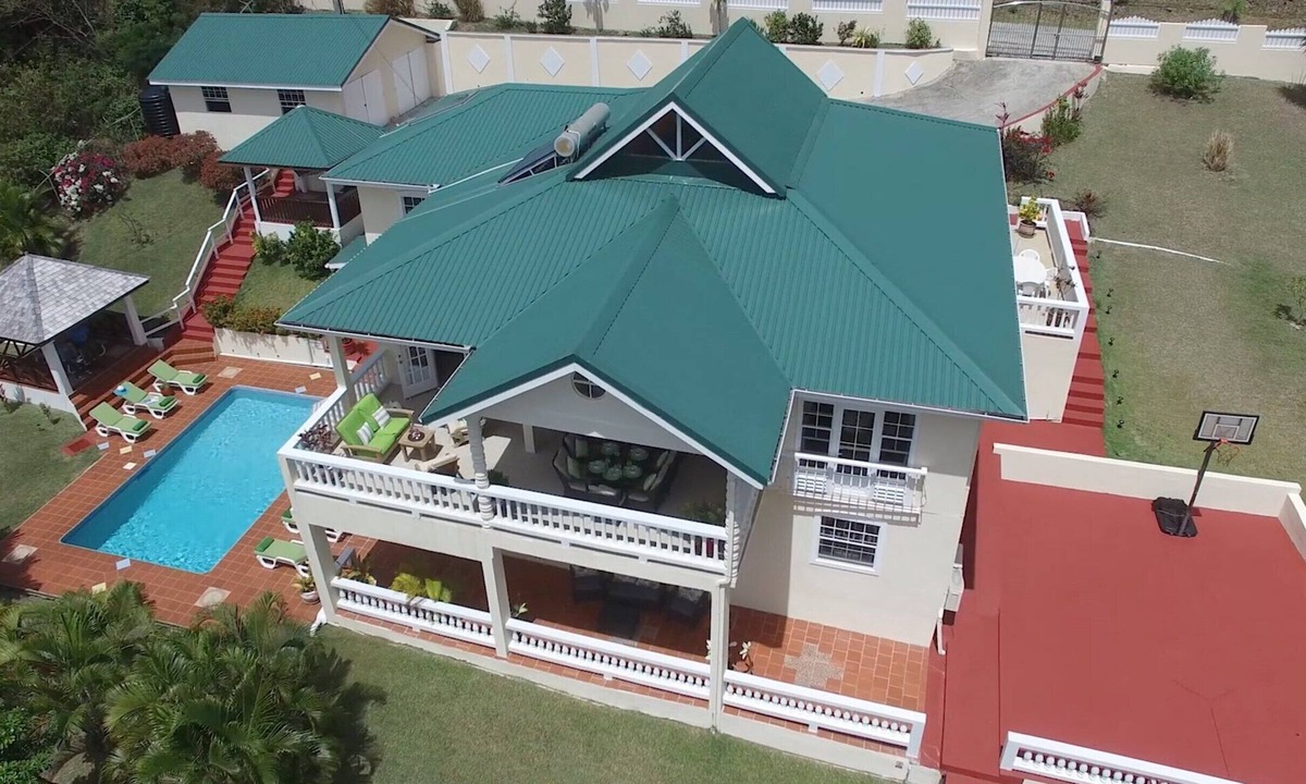 Cap Estate Villa | Villa Decaj - Beautiful 2 bedroom Villa with private pool in Cap Estate