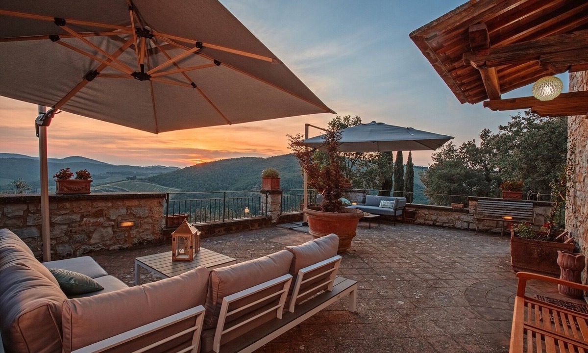 Vertine Villa | "Villa Erbolino" with Private Garden, Outdoor Stone Tub, and Wi-Fi